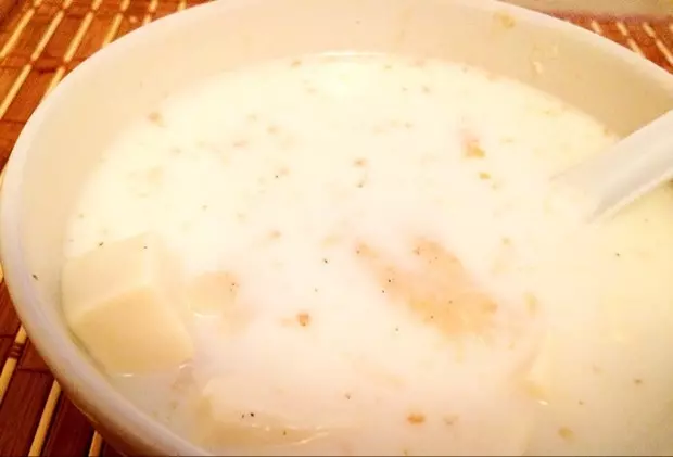 牛奶豆腐鱼汤