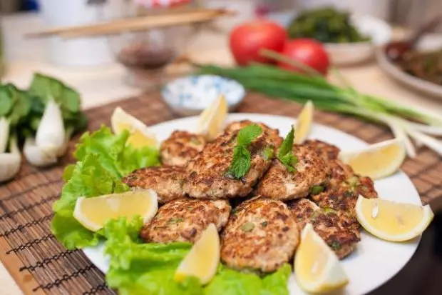 東南亞風豆腐卡博串 Tofu and Minced Pork Kebabs