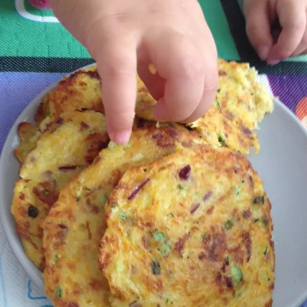 寶寶輔食之土豆胡蘿蔔小餅