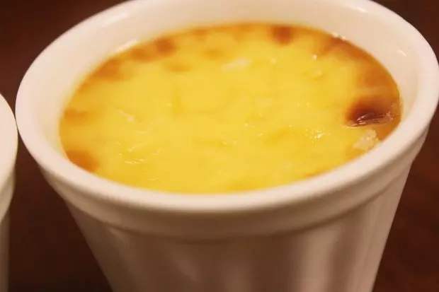 Crèmebrulée。法式烤布雷。焦糖布丁。