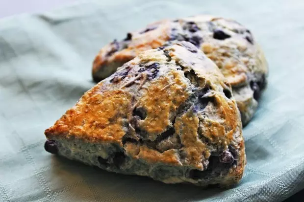 藍莓司康 Blueberry Scone