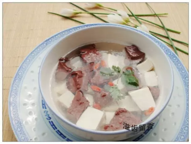 鸭血豆腐汤