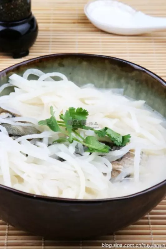 蘿蔔鯽魚湯