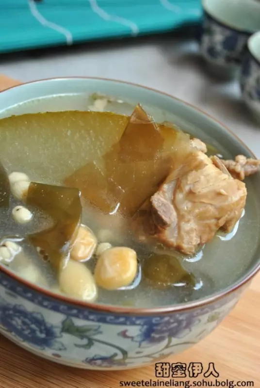 冬瓜海带薏米煲猪骨