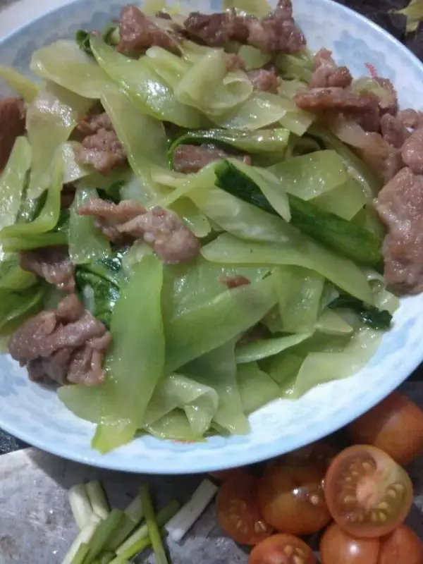 萵筍炒肉片