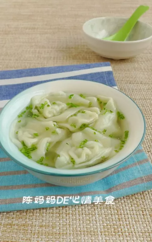 豌豆苗鸡肉小馄饨