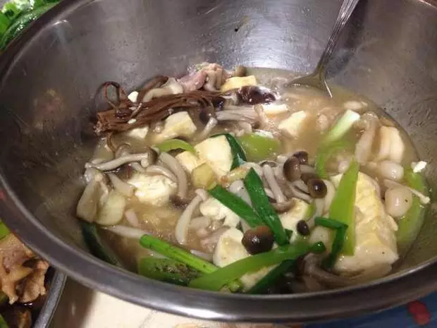 杂菇豆腐煲