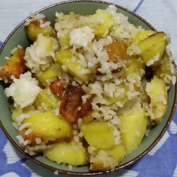 悶（土豆）洋芋飯