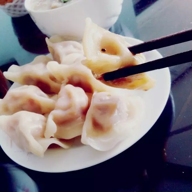 煮饺子技巧（绝对不会破皮的饺子~\(≧▽≦)/~）