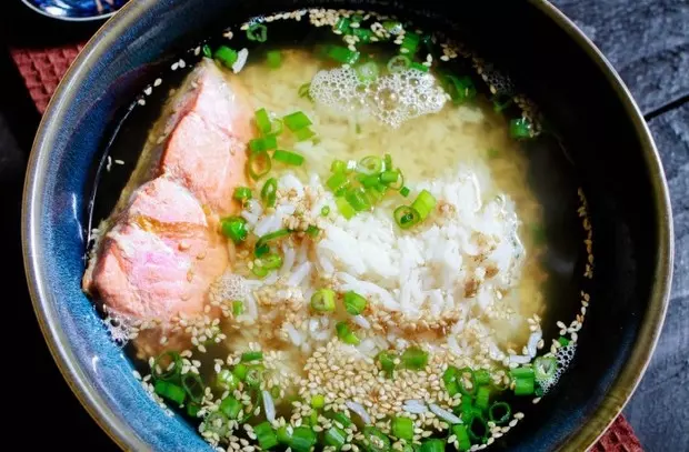 日式三文魚茶漬飯 Salmon Chazuke with Dashi