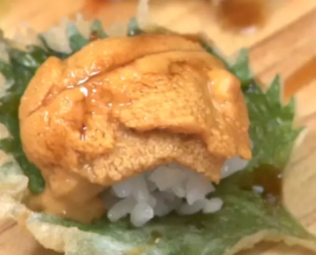 紫苏海鲜握寿司