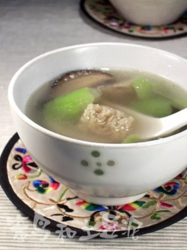 烤麩絲瓜湯