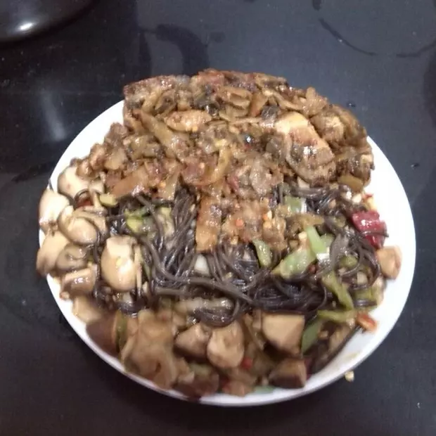 香菇酸菜蕨根粉