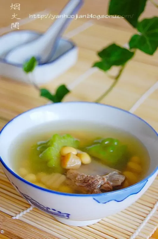 苦瓜黃豆排骨湯