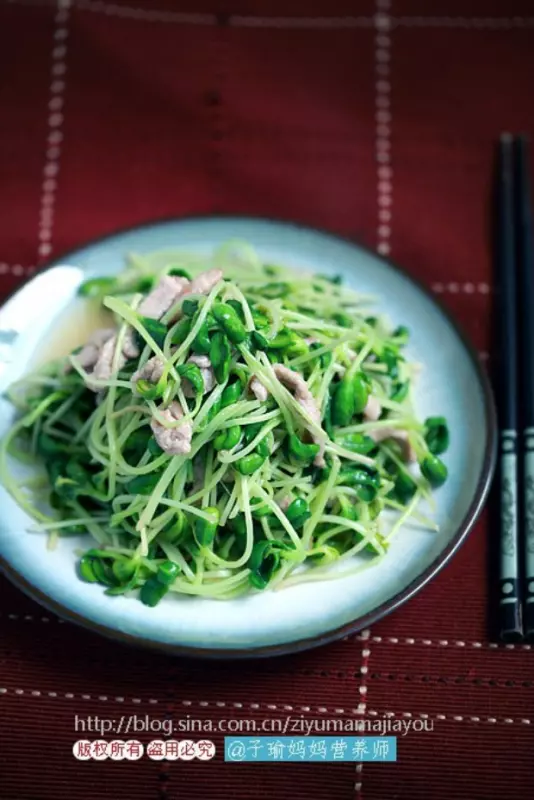 黑豆芽炒肉絲