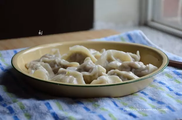 手工鸡肉三鲜饺子