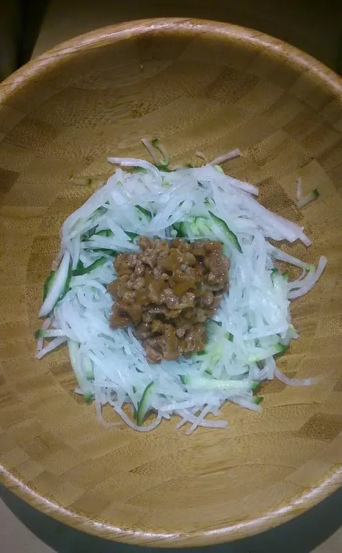 忍無可忍之留學黨黑暗料理——絲絲相會佐牛油拌飯