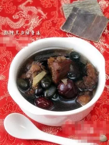 杜仲黑豆排骨湯