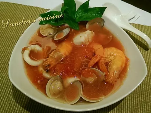 义式蕃茄海鲜汤