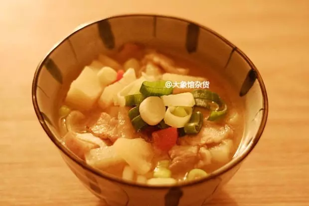 豚汁(豬肉味噌湯)