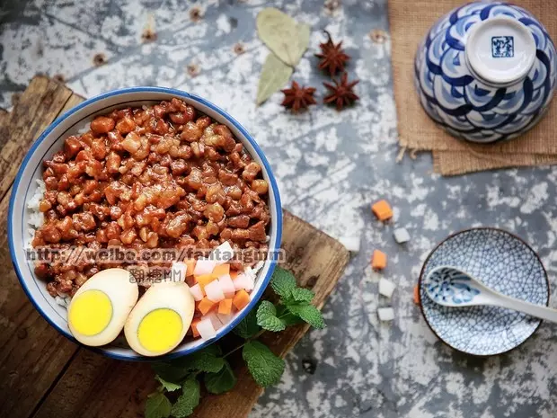 一碗高顏值有內涵的台灣滷肉飯