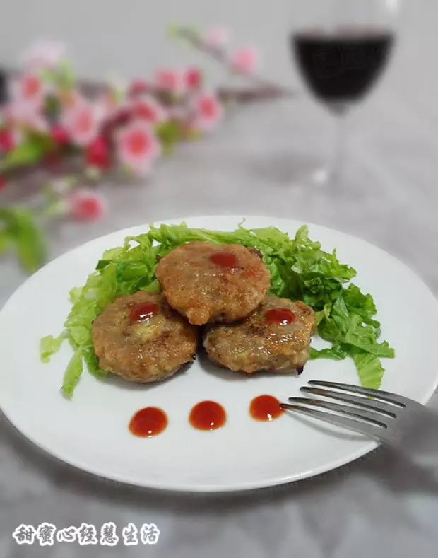 香煎西芹苹果牛肉饼