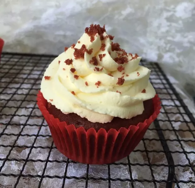 传统红丝绒杯子蛋糕（极软无泡打粉）Red velvet cupcake