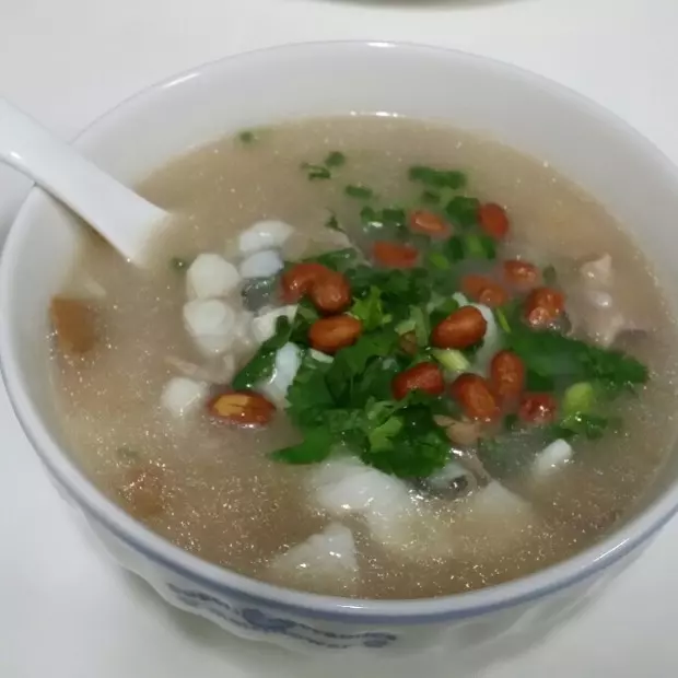 鱸魚球豬腰瘦肉泡飯