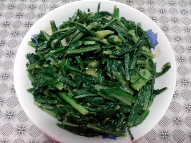 蒜香莜麥菜