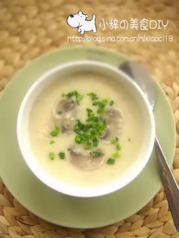 奶油蘑菇鸡茸汤