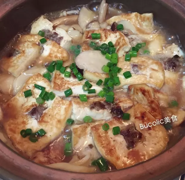 杂菌豆腐煲