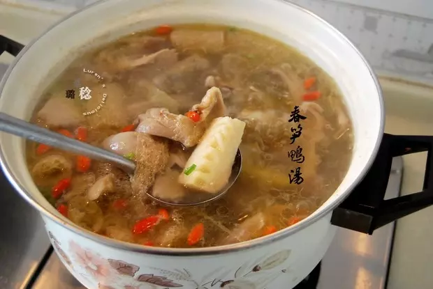 春筍鴨肉湯