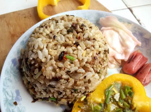 芽菜炒飯（最好吃的炒飯）