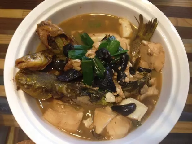 黄骨鱼焖豆腐