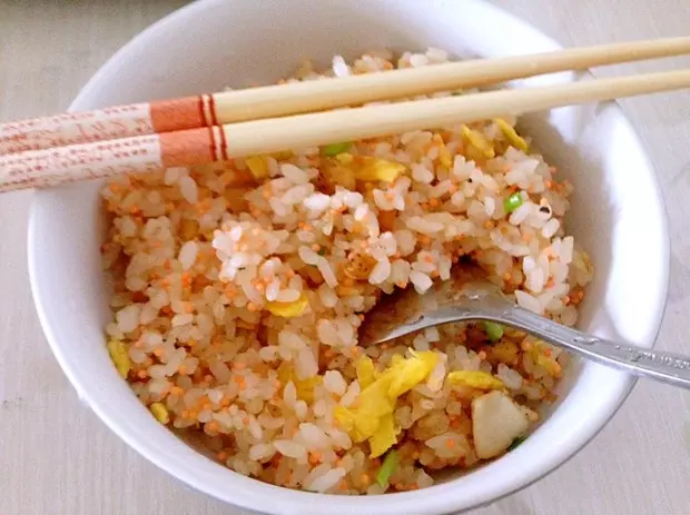 健康美味系列——海鲜飞鱼籽炒饭