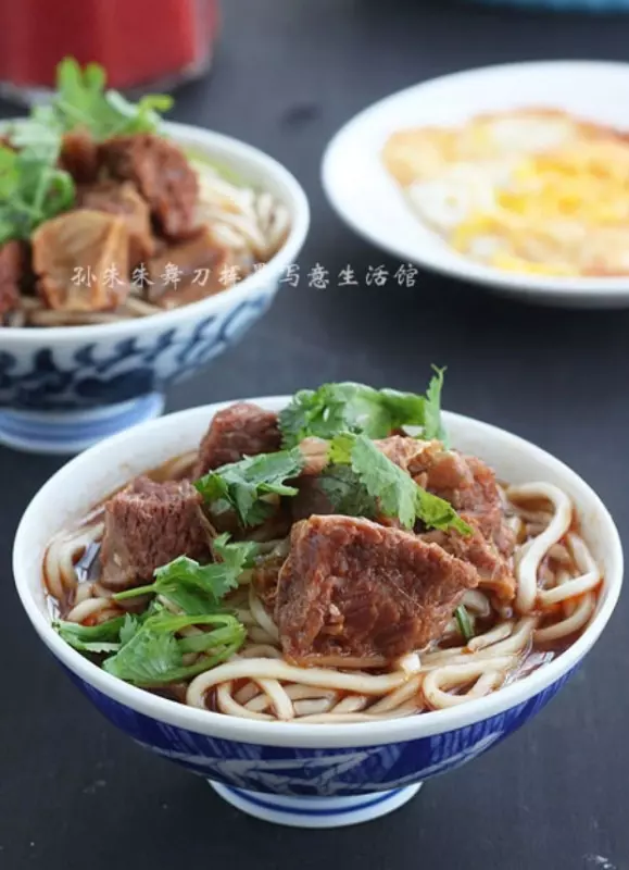 秘制红烧牛肉面