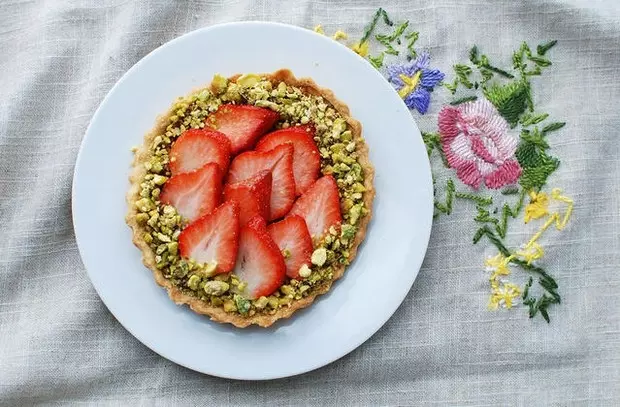 Strawberry-Pistachio Tart 草莓开心果tart