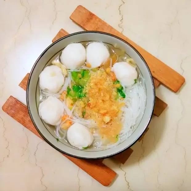 清爽的虾米鱼丸潮州米粉汤
