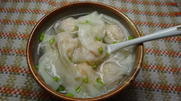 手擀薄皮蝦肉餛飩