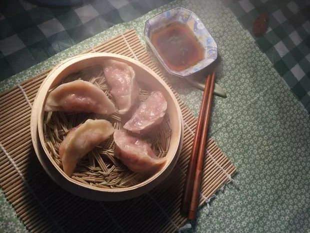 桑葚面蒸餃