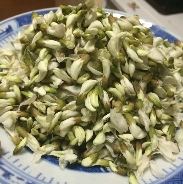 槐花麦饭&amp;槐花鸡蛋灌饼