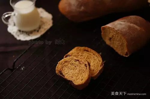 紅糖桂圓全麥麵包