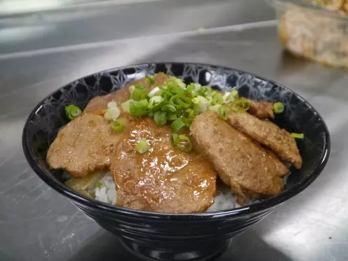 珍馔和风烧肉丼