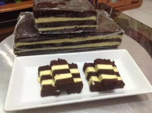 Brownie Cheese Layer cake