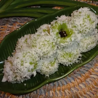 香兰糯米糕（Pandan Ondeh-Ondeh)