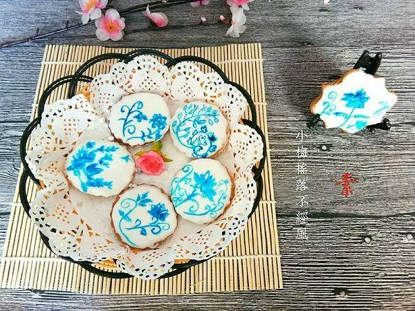 手绘青花瓷饼干的做法