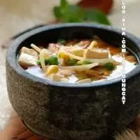 味噌蝦仁豆腐鍋的做法