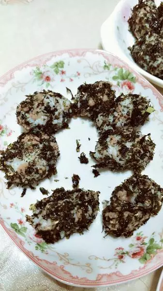 牛肉粒海苔飯糰