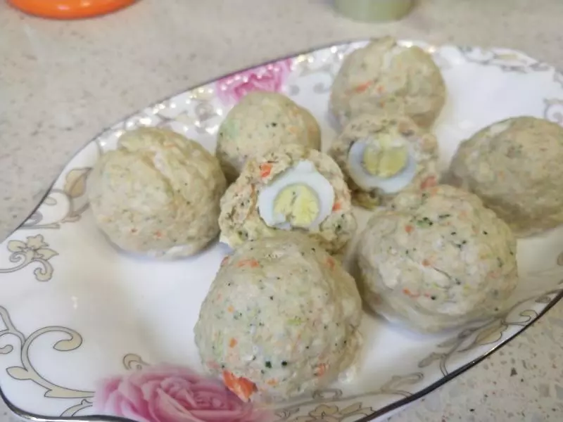 狗狗飯食（鴛鴦蛋肉丸）