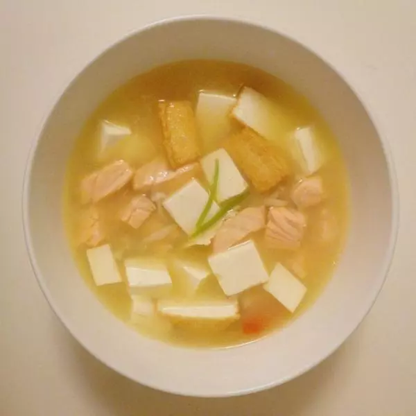 三文魚豆腐湯